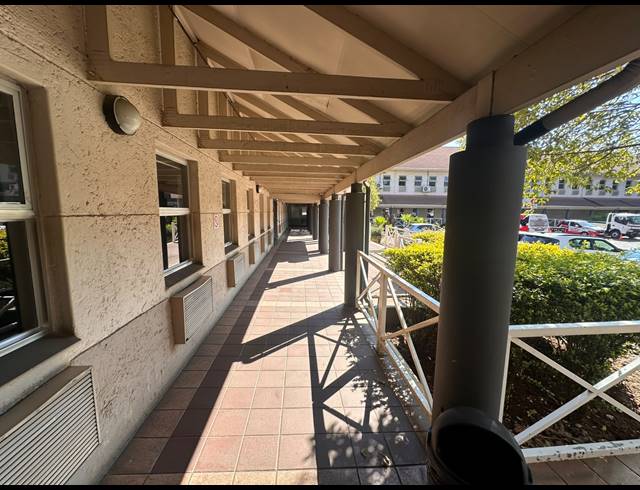 5,000M² BUSINESS CENTRE FOR SALE IN KEMPTON PARK CENTRAL